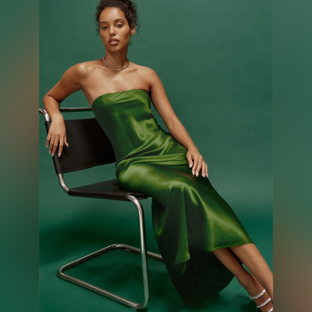 💚NWT Reformation Joana Silk Dress in Palm Green SOLD OUT💚